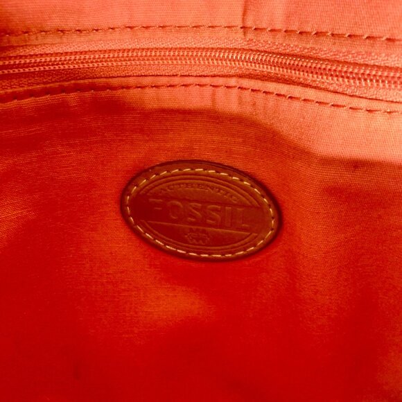 Fossil Small Crossbody Bag With Colorful Swirl Pattern & Buckle - Picture 5 of 10